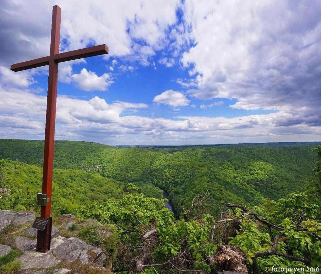 Vas Sklep - Vinny Sklep A Penzion Znojmo Exterior photo