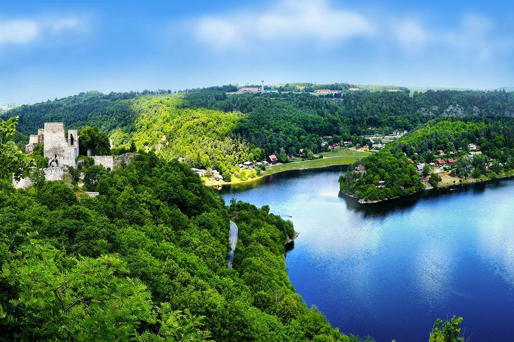 Vas Sklep - Vinny Sklep A Penzion Znojmo Exterior photo